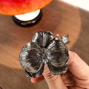 Brand New Michael Aram Black Nickelplate Orchid Knob